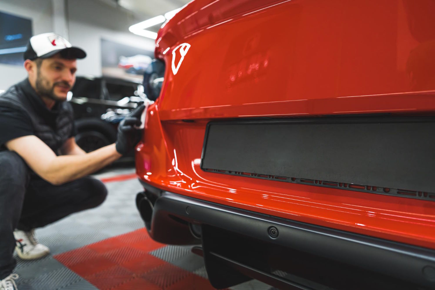 Magiczna ochrona dla Twojego samochodu: Powłoka ceramiczna – tajemnica trwałego blasku lakieru