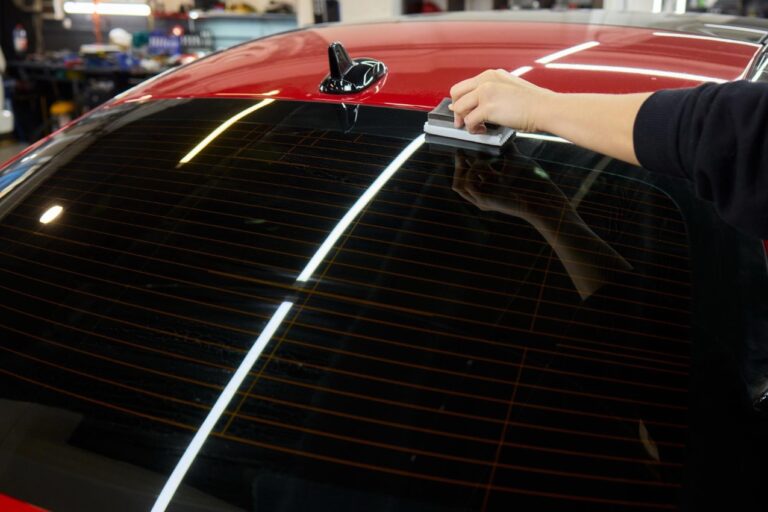 Ceramiczna Rewolucja: Jak Powłoka Ochronna Może Zmienić Oblicze Twojego Samochodu